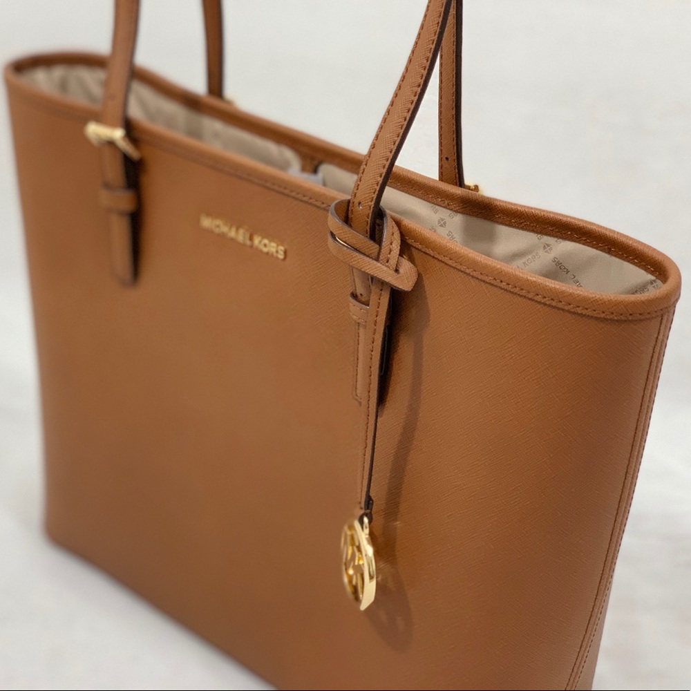 πNWT! Michael Kors Carryall Tote - Picture 3 of 7